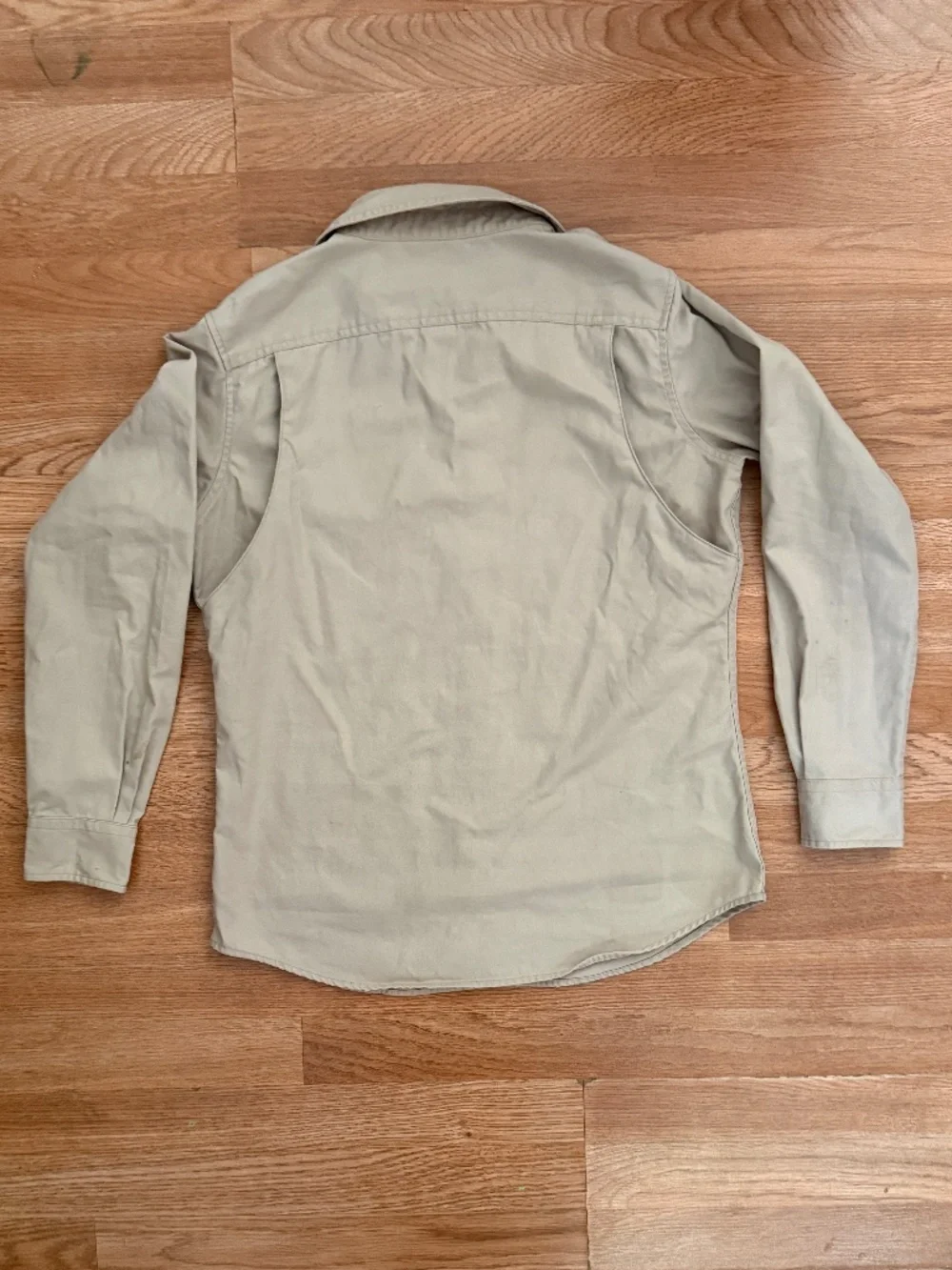 Duluth Trading Co. Women's Long Sleeve Work Shirt - Khaki/Sand - Size M - Picture 7 of 9